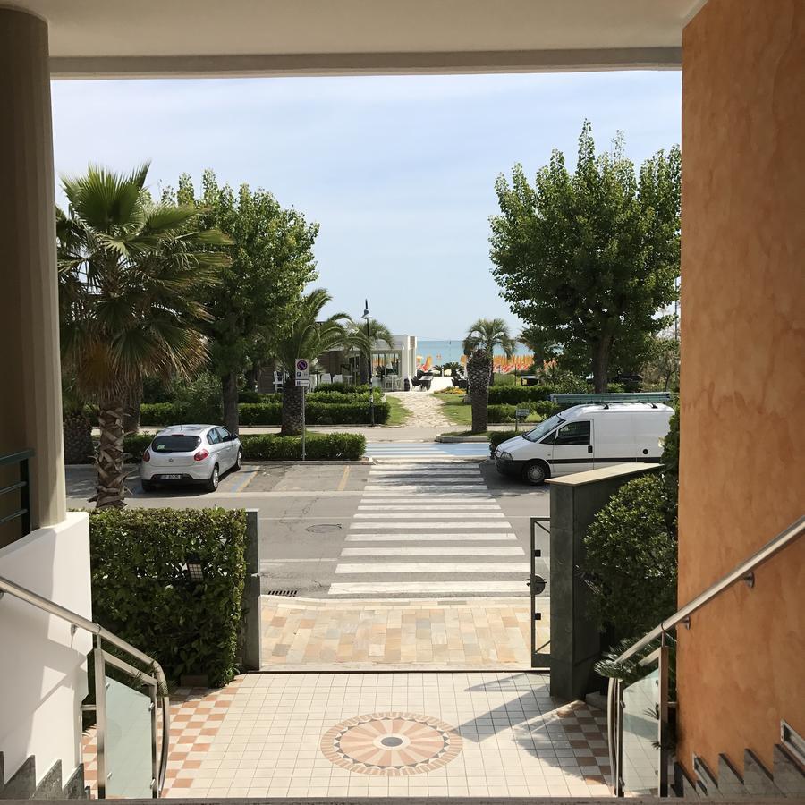 Hotel Atlas Alba Adriatica Luaran gambar