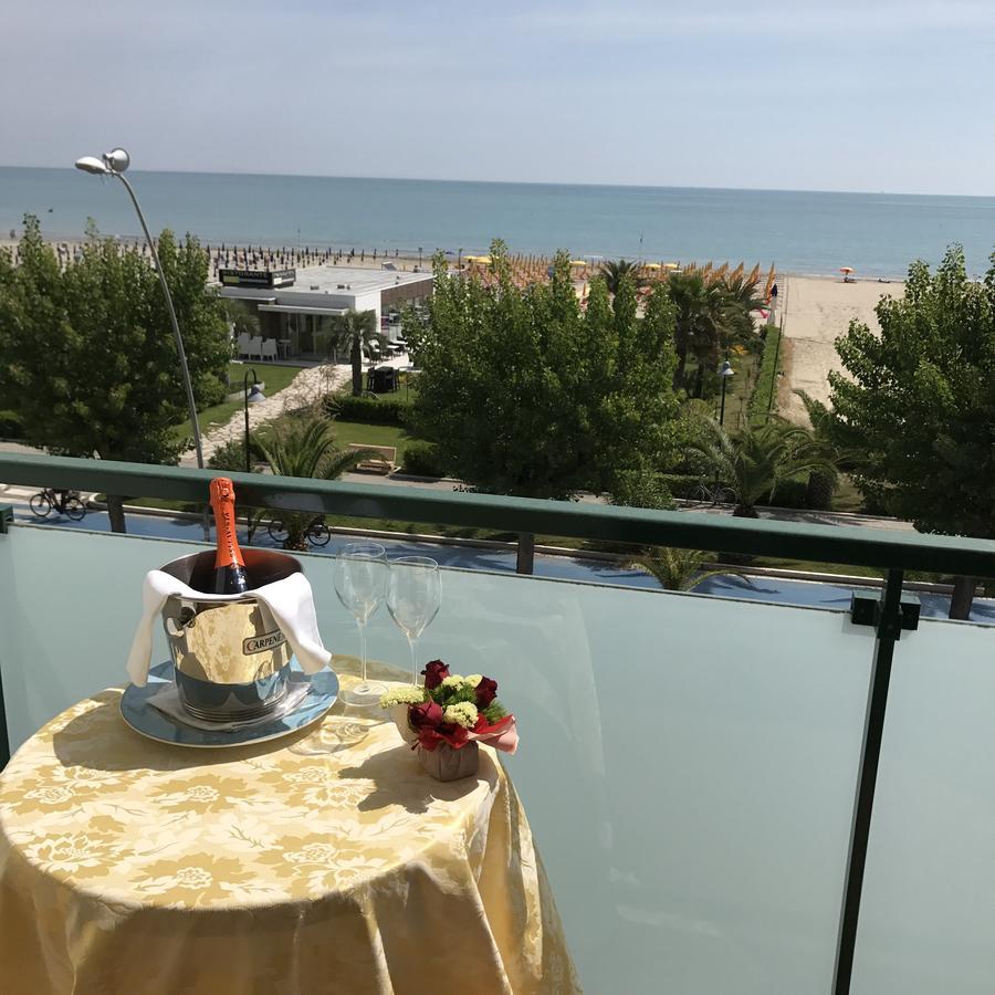 Hotel Atlas Alba Adriatica Luaran gambar