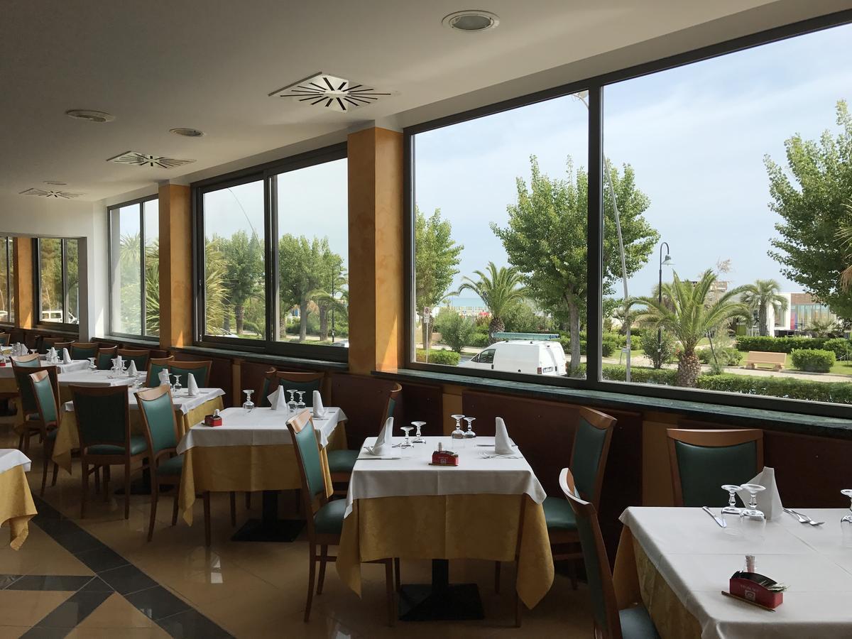 Hotel Atlas Alba Adriatica Luaran gambar