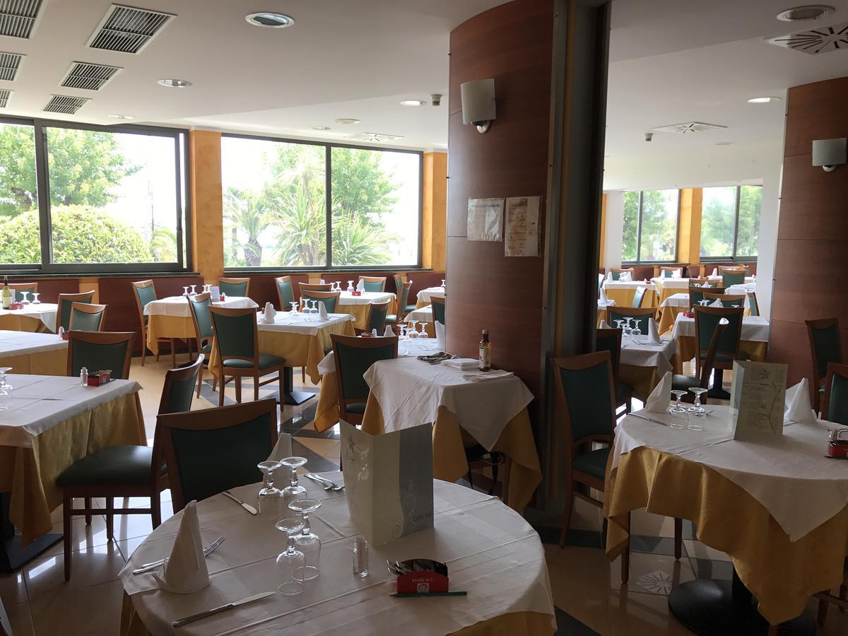 Hotel Atlas Alba Adriatica Luaran gambar