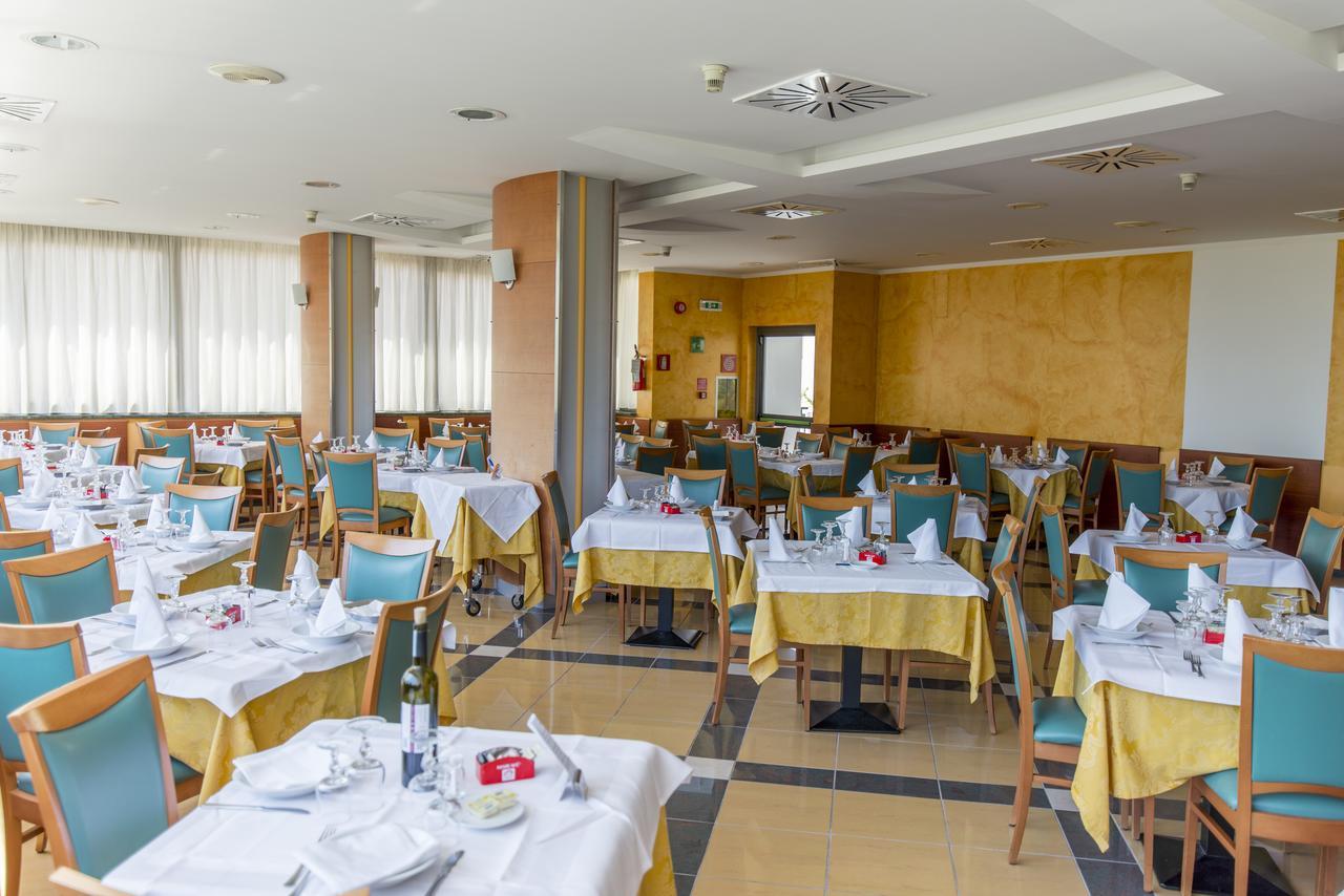Hotel Atlas Alba Adriatica Luaran gambar