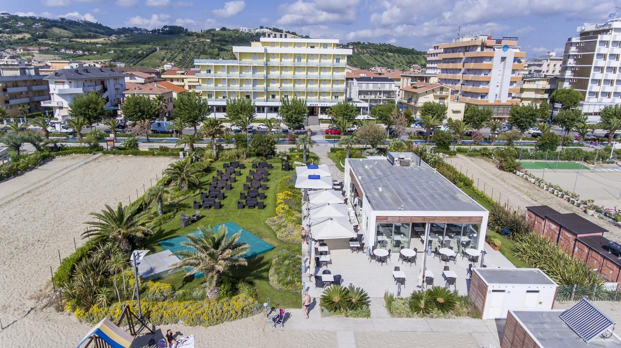 Hotel Atlas Alba Adriatica Luaran gambar