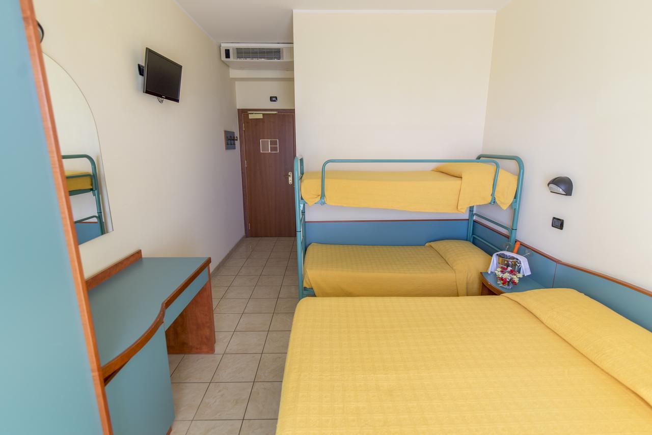 Hotel Atlas Alba Adriatica Luaran gambar
